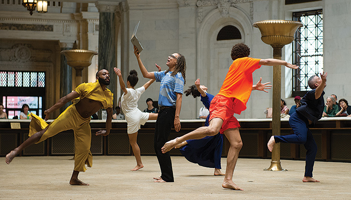 Images of dancers performing choreographer Netta Yerushalmy's work Paramodernities